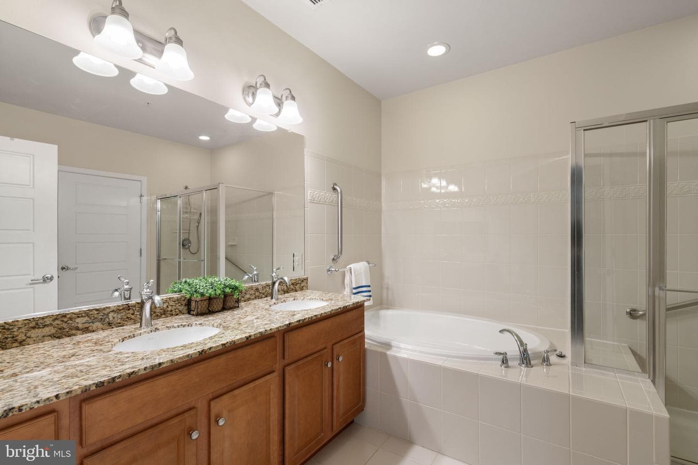 8425 Peace Lily Court #314 photo 31