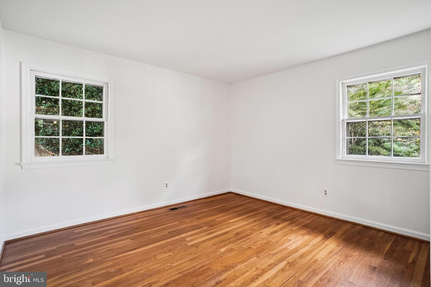 9525 Center Street photo 28