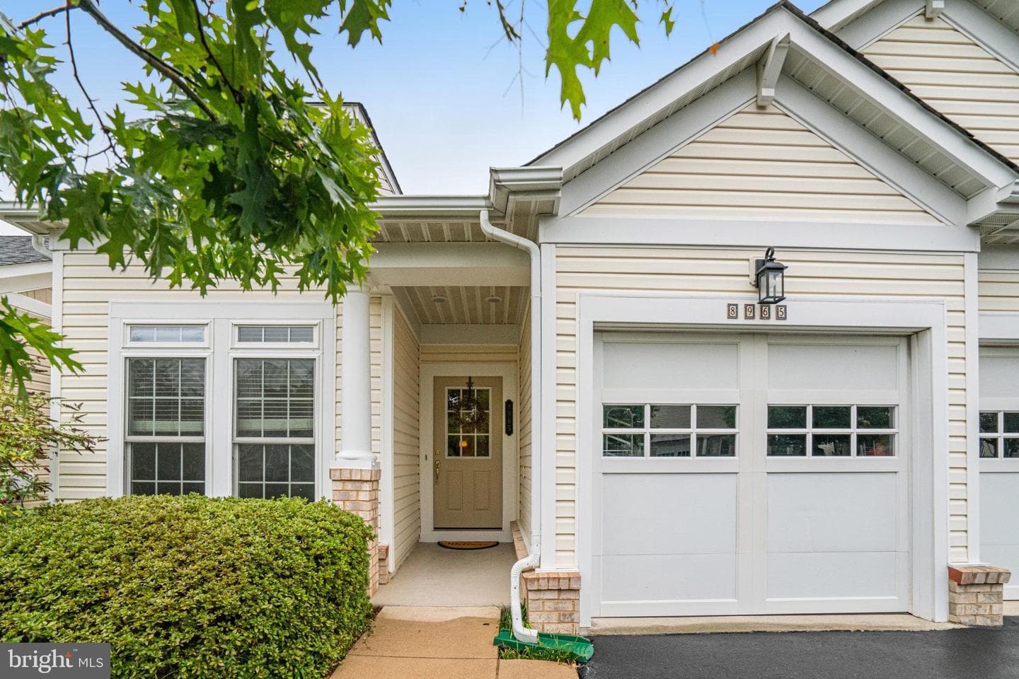 8965 Yellow Daisy Place photo 2