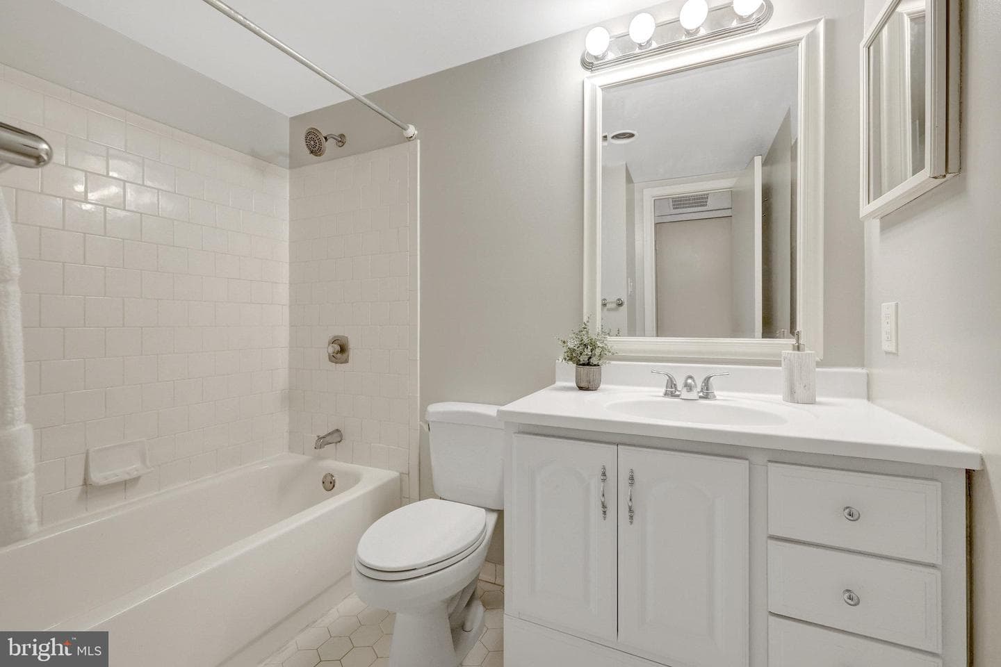 10208 Bushman Drive #422 photo 18