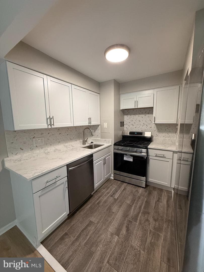 4360 Ivymount Court #28 photo 6