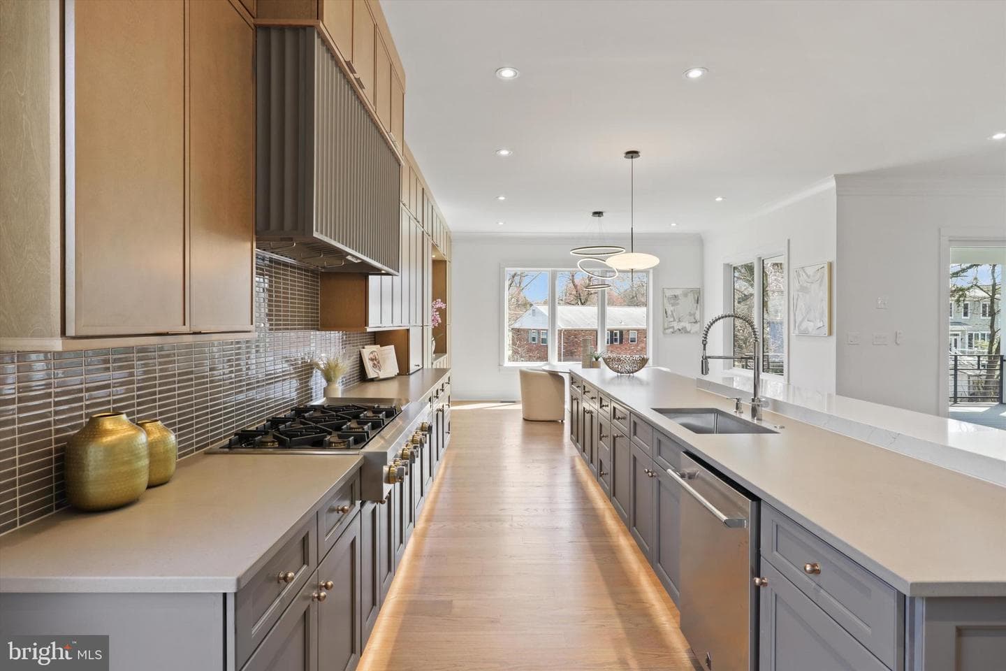 310 Johnson Street SW photo 11