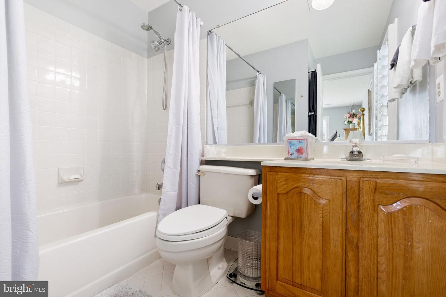13104 Meadow Hall photo 32