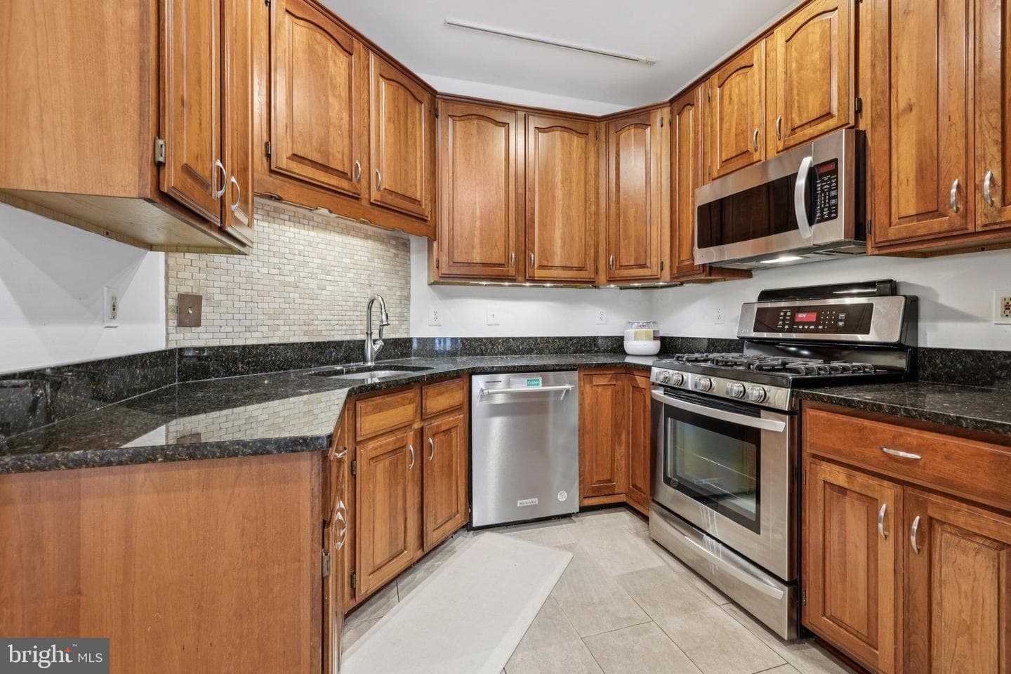 2177 Wolftrap Court photo 9