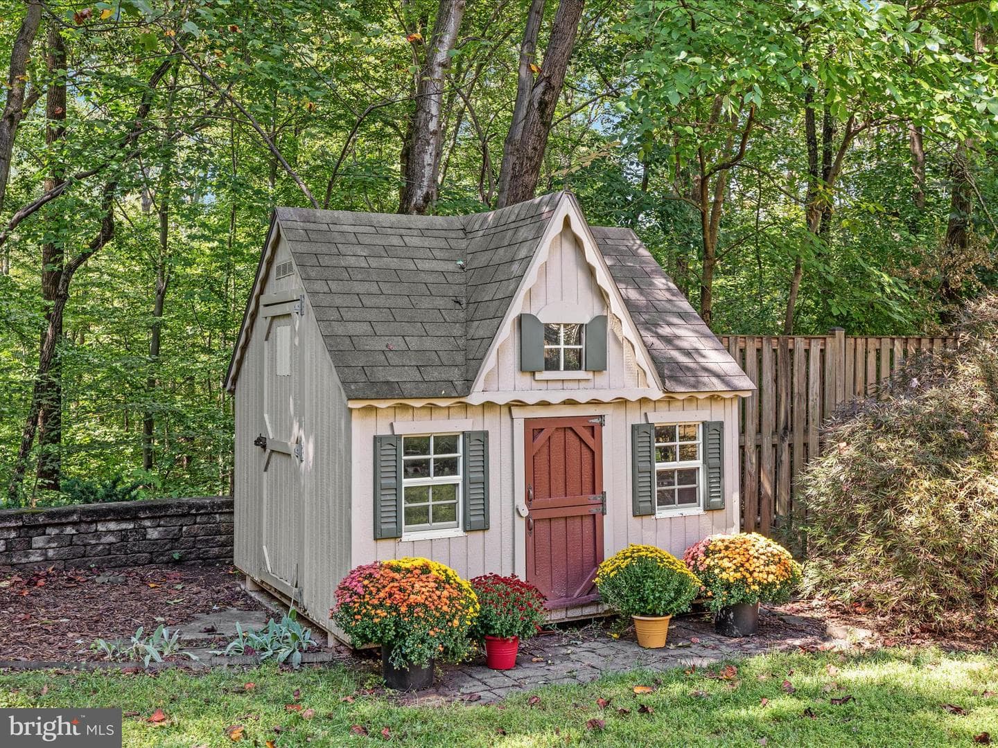 8590 Beatrice Court photo 56