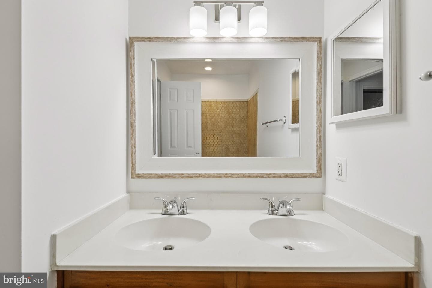 7673 Northern Oaks Court photo 28
