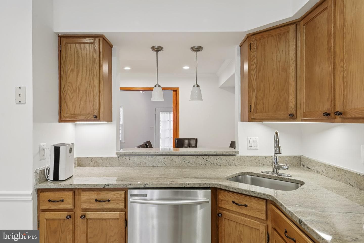 7673 Northern Oaks Court photo 5