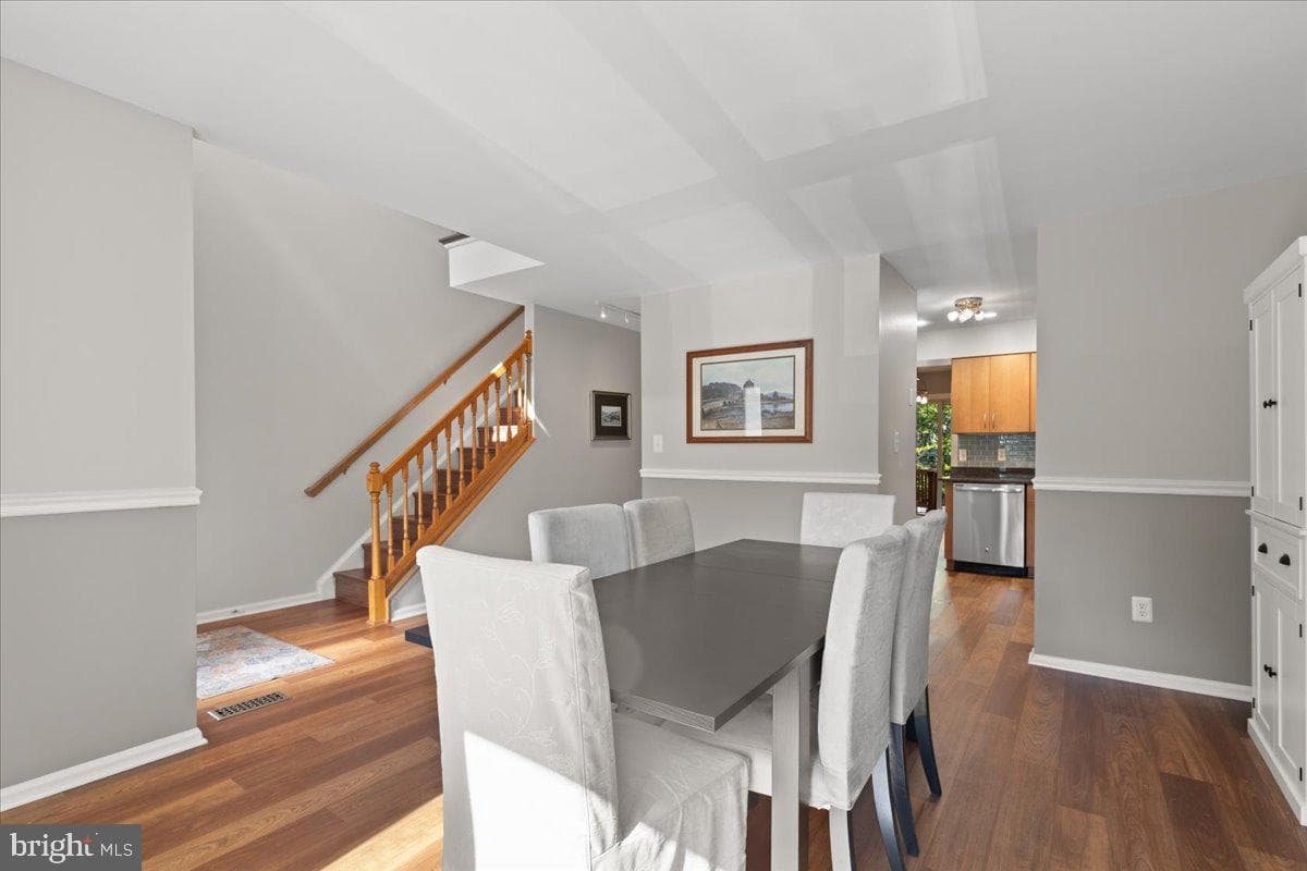 6121 Stonepath Circle photo 6