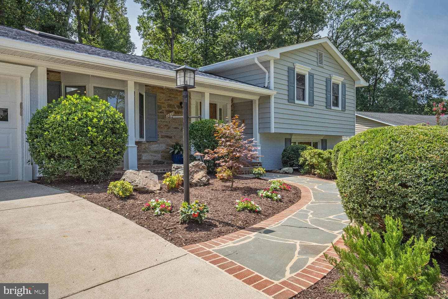 2615 E Meredith Drive photo 2