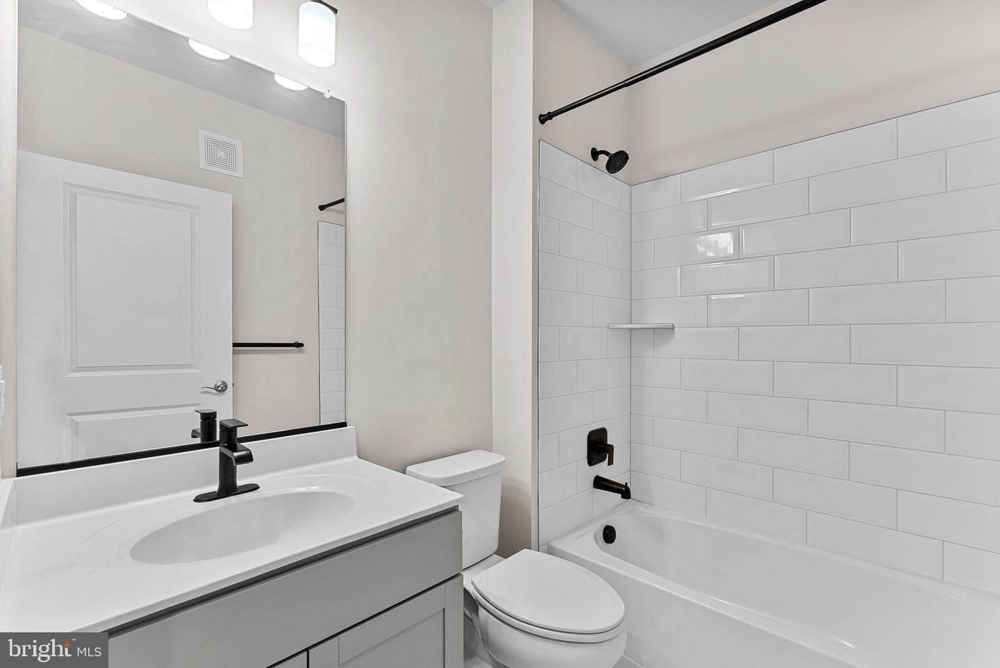 3925 Fair Ridge Drive #305 photo 20