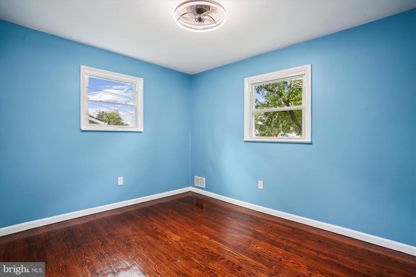 4403 Wyres Street photo 23