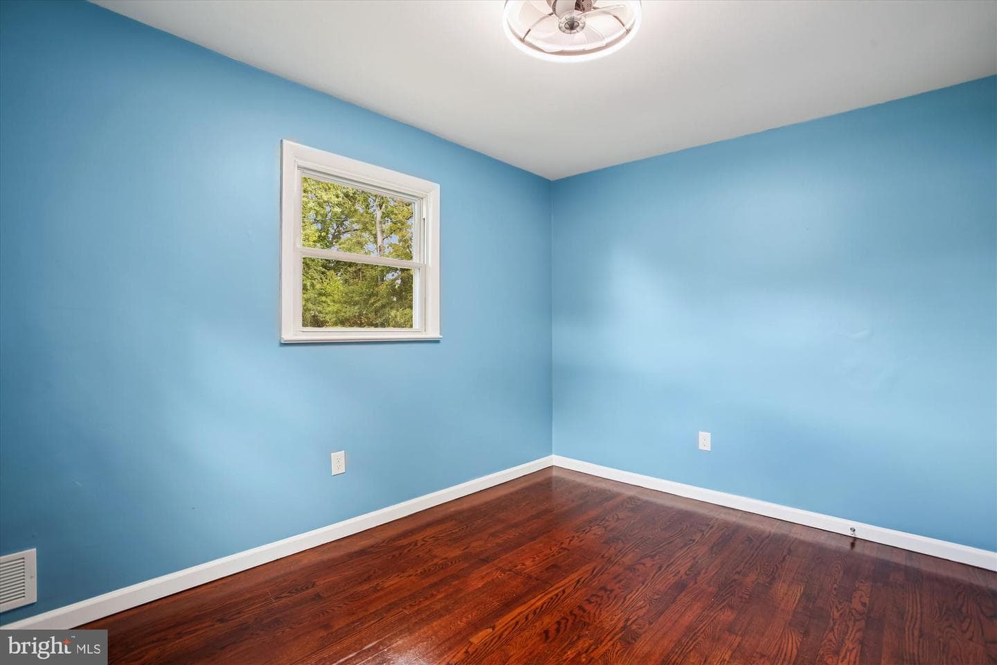4403 Wyres Street photo 24