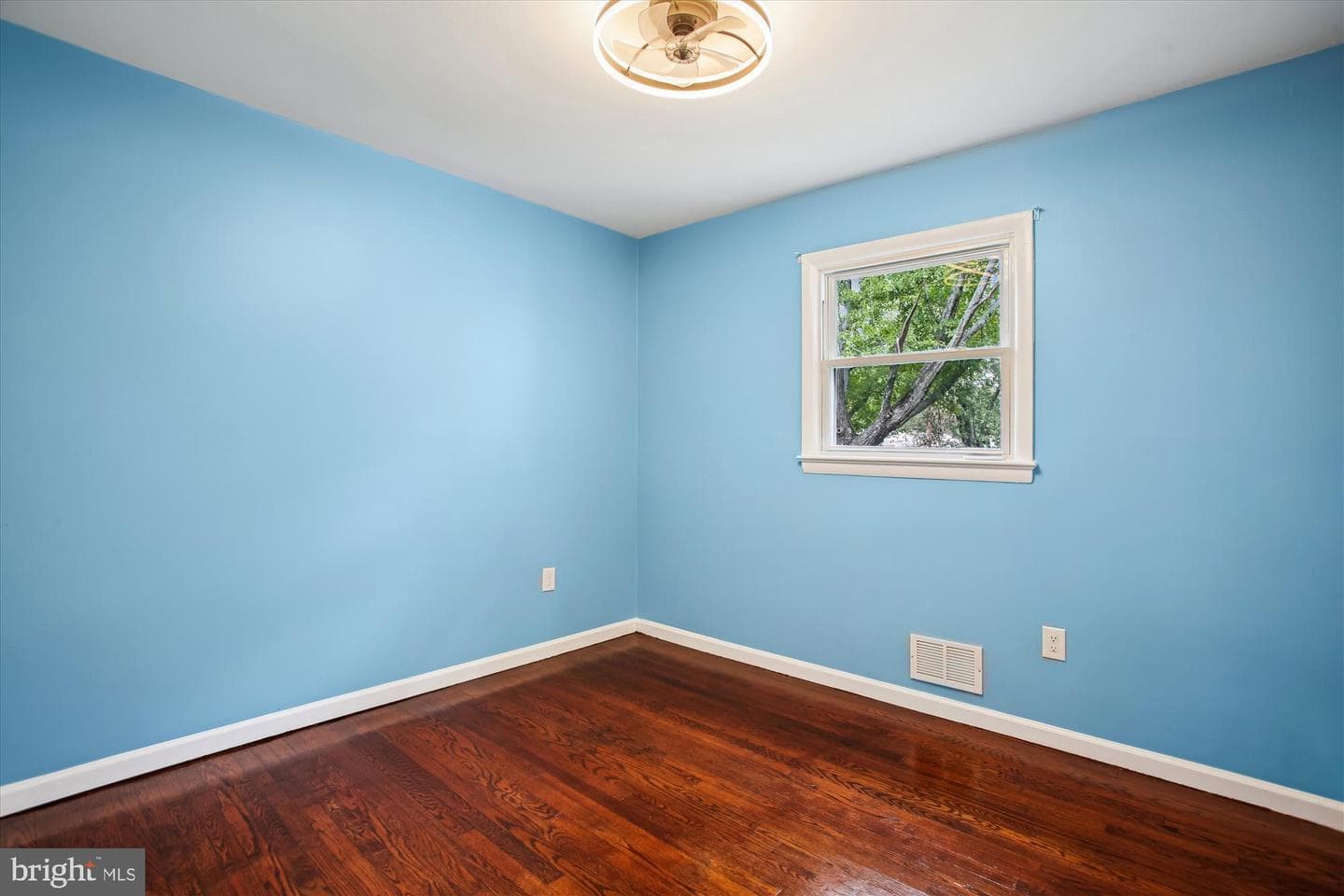 4403 Wyres Street photo 26
