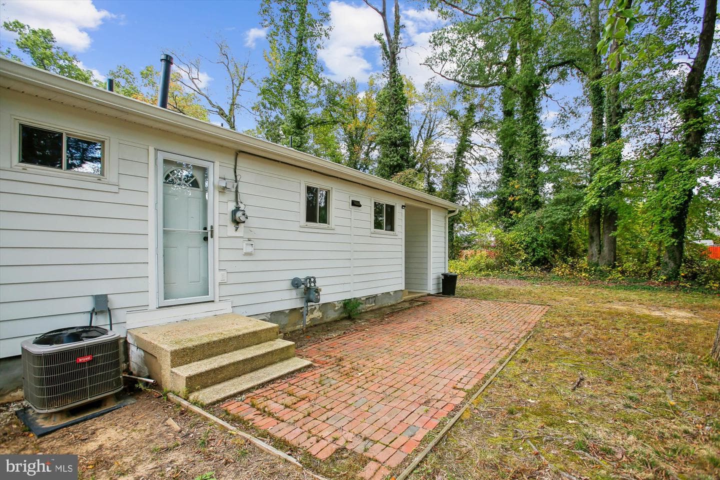 4403 Wyres Street photo 34