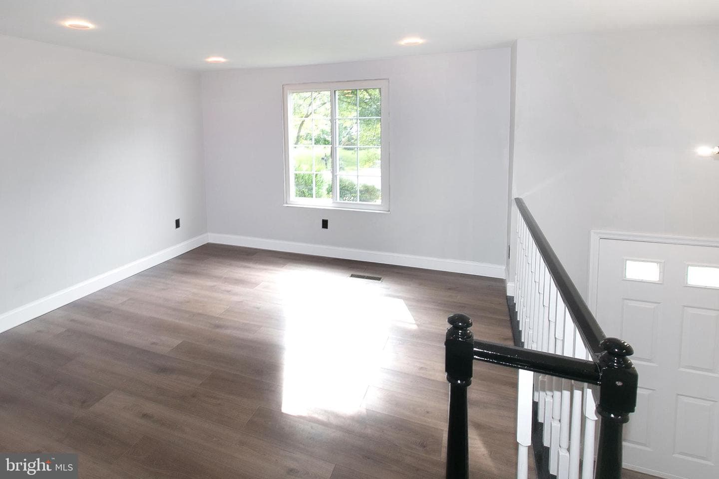 5377 Laura Belle Lane photo 6