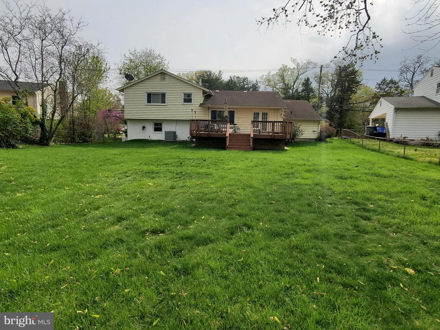 2402 Parkers Lane photo 7