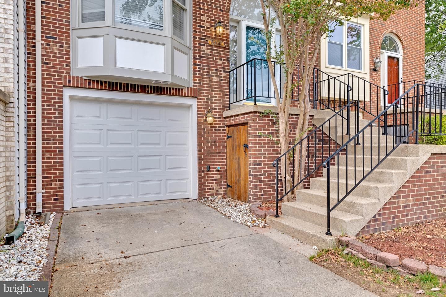 8110 Squirrel Run Road photo 4