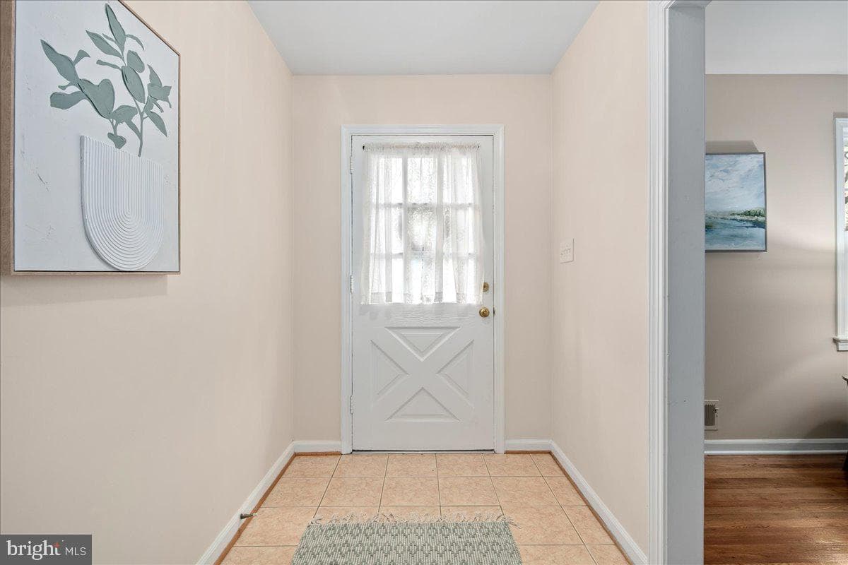 5025 Kingston Drive photo 4