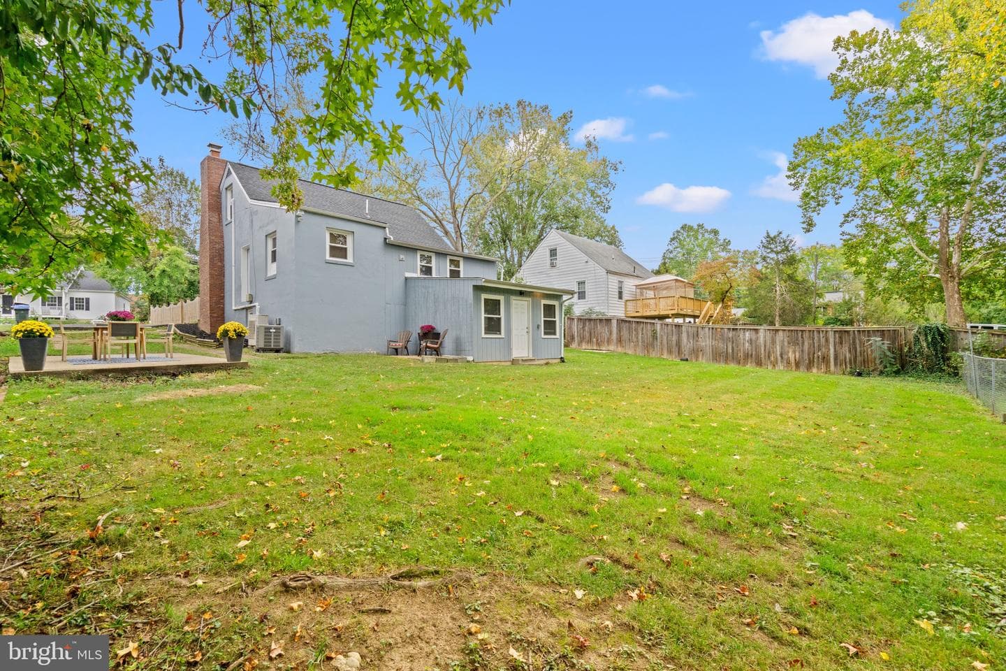 5005 Rosemont Avenue photo 43