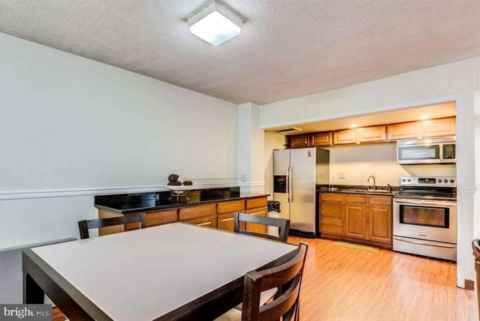 2059 Huntington Ave # 300 photo 18