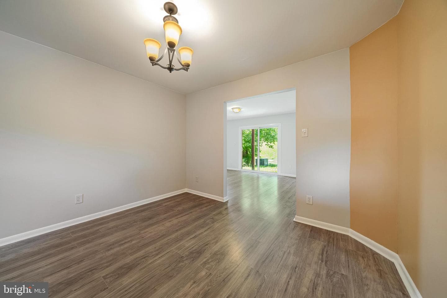 8322 Highcliffe Court photo 9