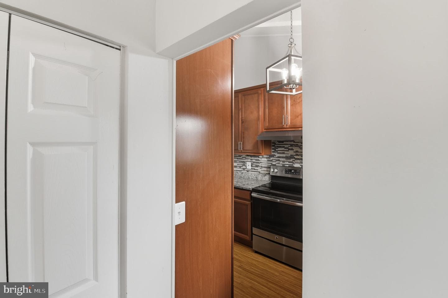 6018 Regents Park Road photo 7