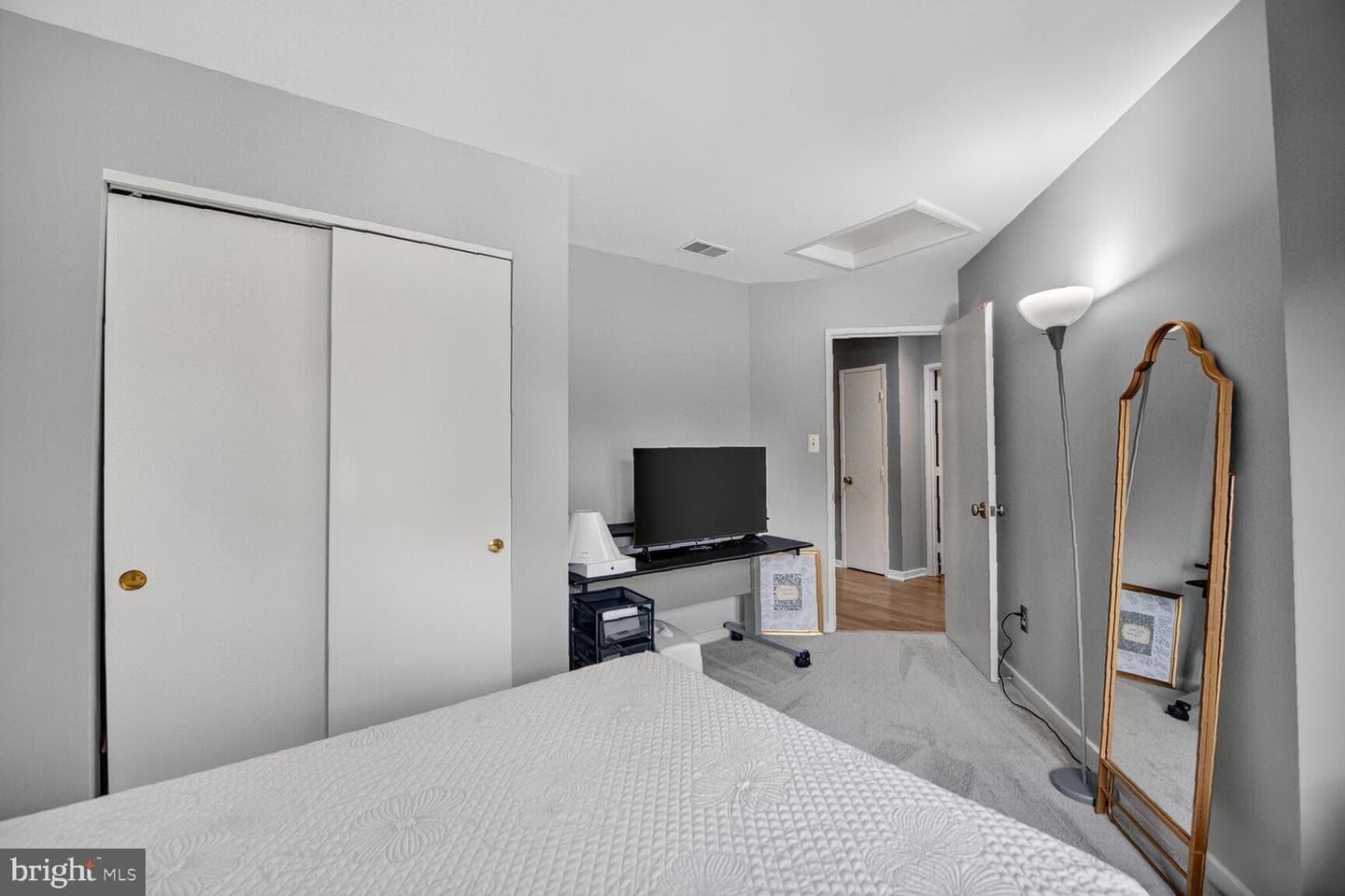 2031 Beacon Place photo 18
