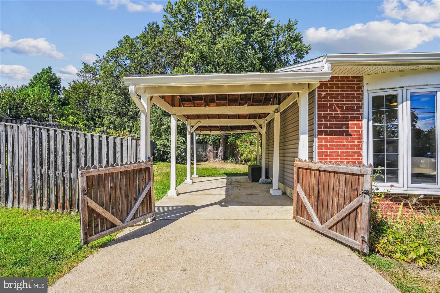 4500 Picot Road photo 37