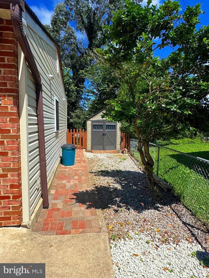 8518 Fairburn Drive photo 41