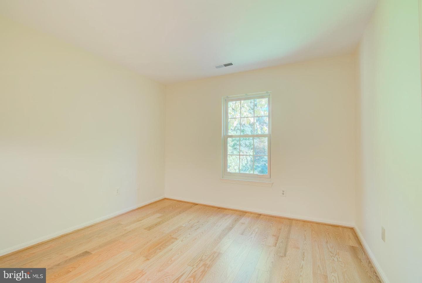 1423 McLean Mews Court photo 25