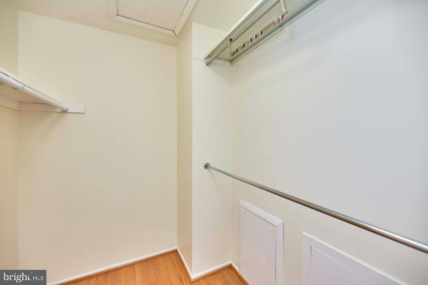 8566 Gwynedd Way photo 18
