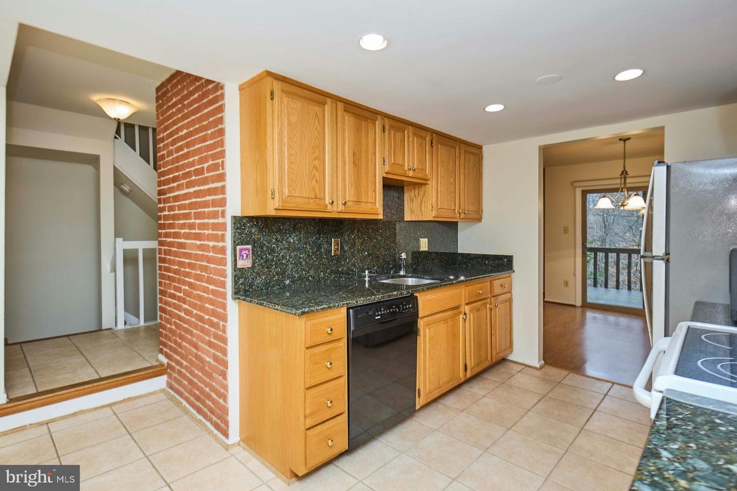 8566 Gwynedd Way photo 9