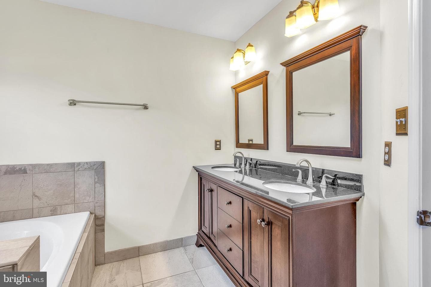 4627 Deerwatch Drive photo 32