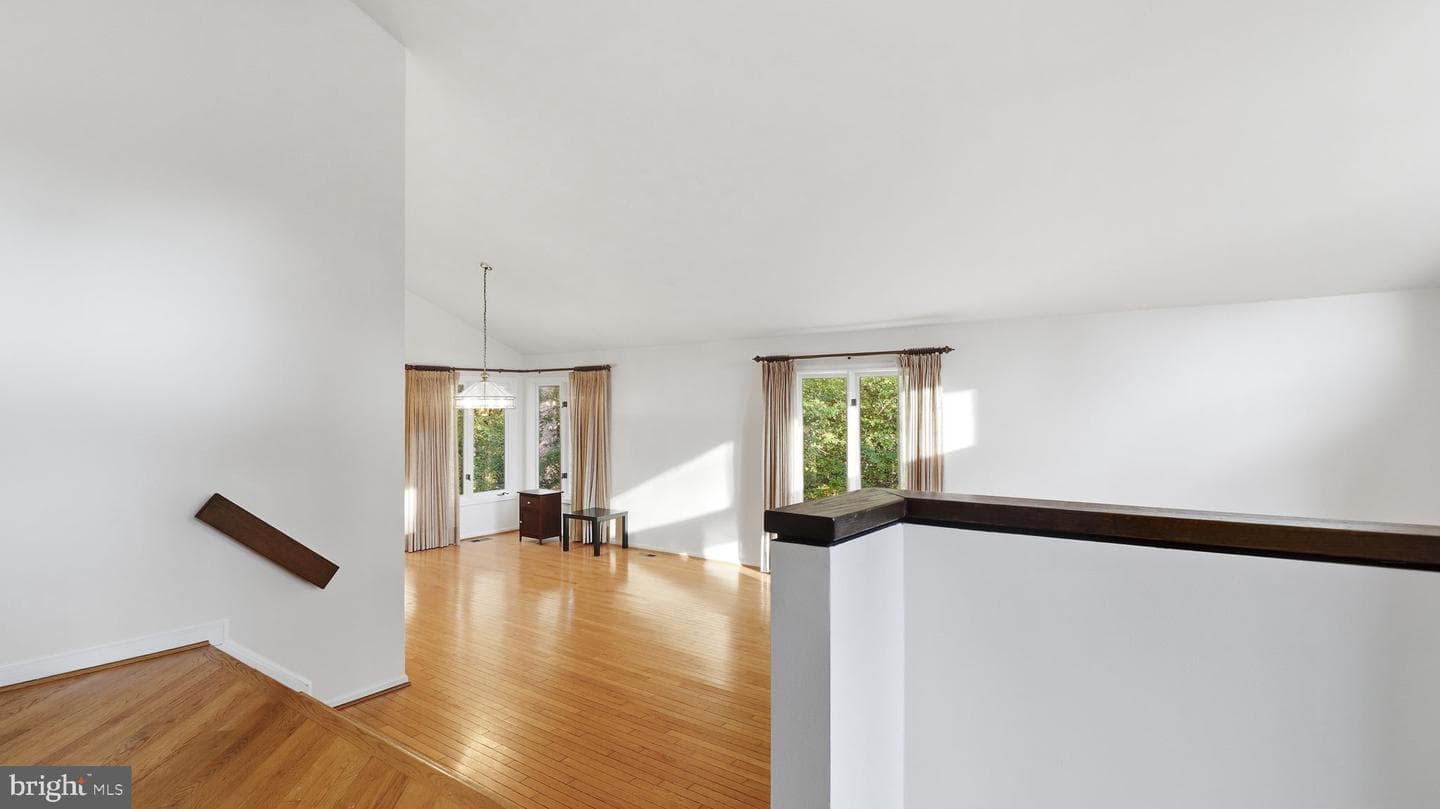 1803 Abbey Glen Court photo 6