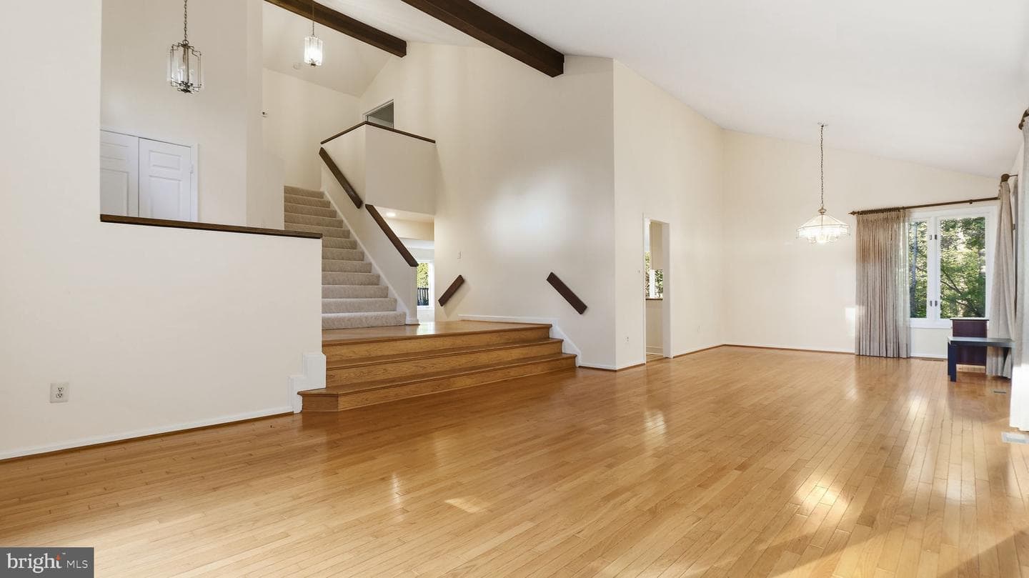 1803 Abbey Glen Court photo 9