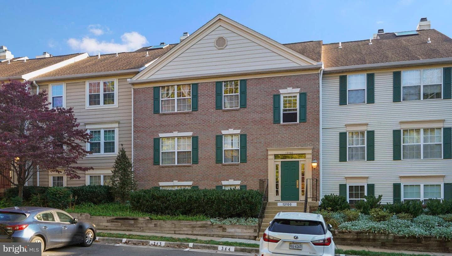 12100 Green Leaf Court #301 photo 1
