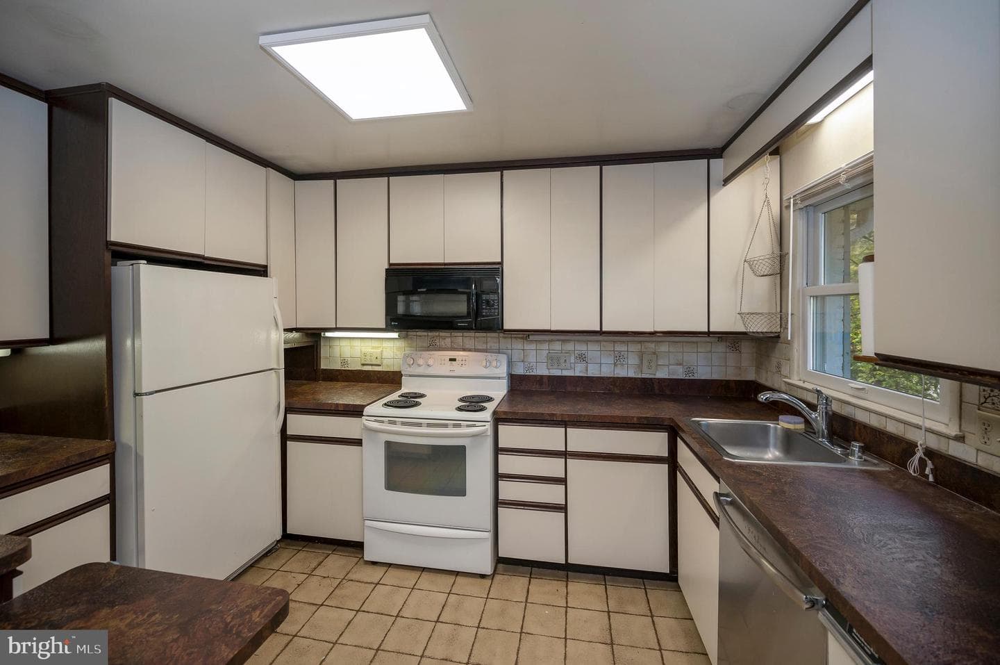 6507 Byron Avenue photo 24