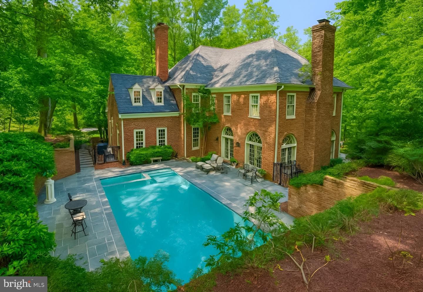 921 Towlston Road photo 4