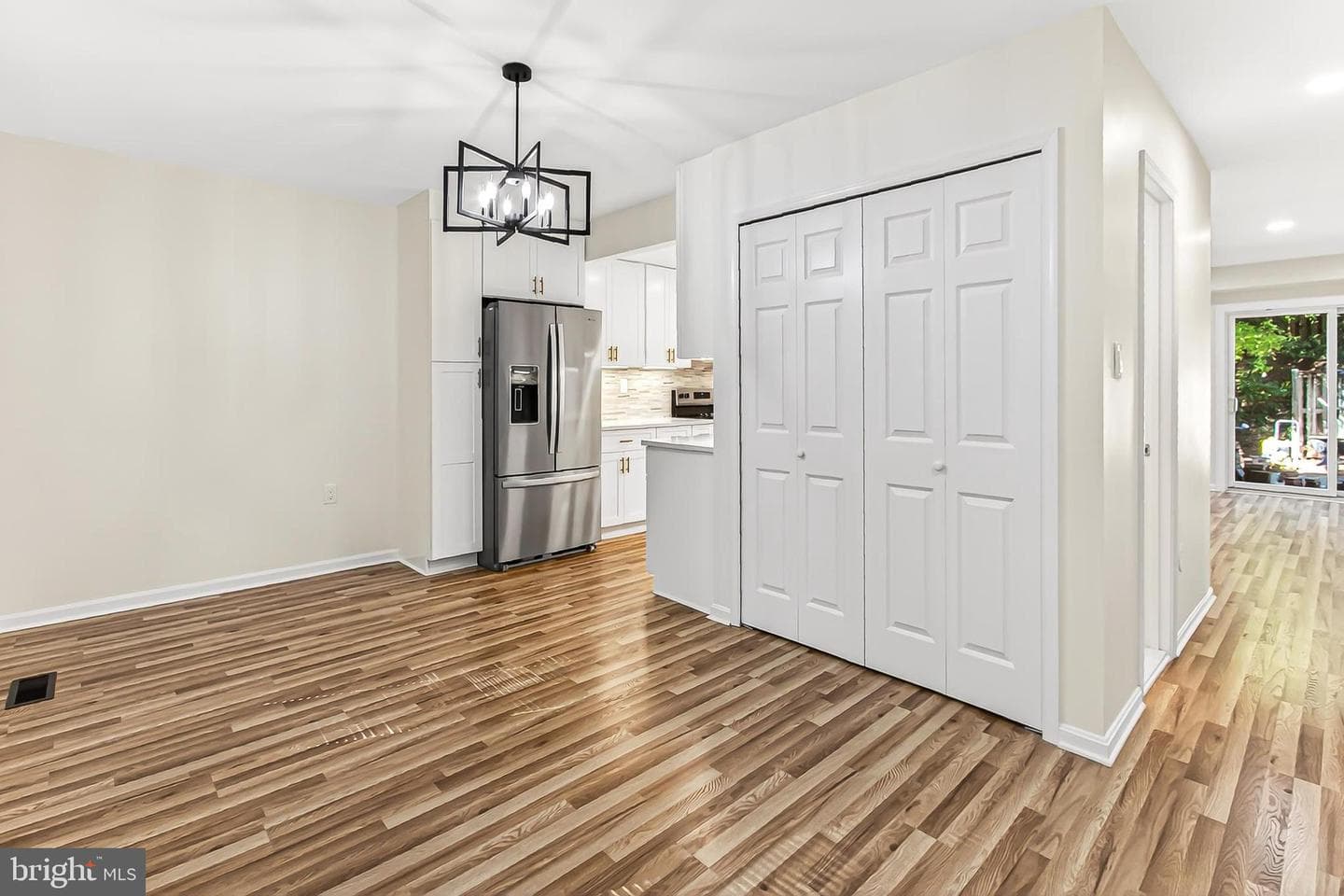 5848 Kara Place photo 11