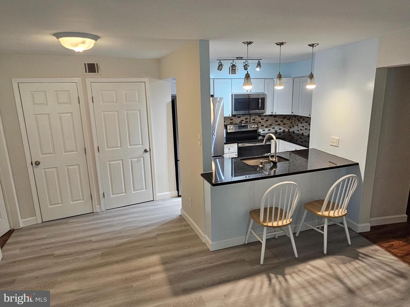 5809 Royal Ridge Drive #i photo 3