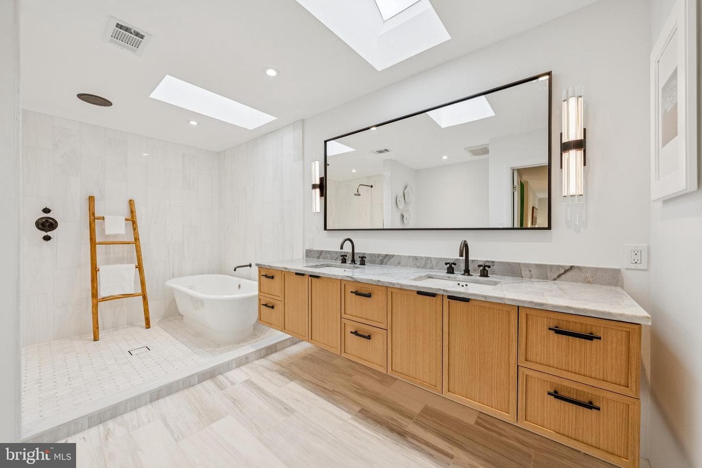 11000 Oakton Woods Way photo 49