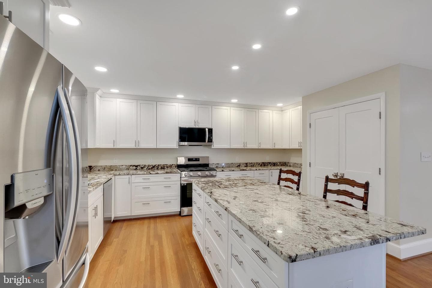 6829 Cherry Lane photo 11