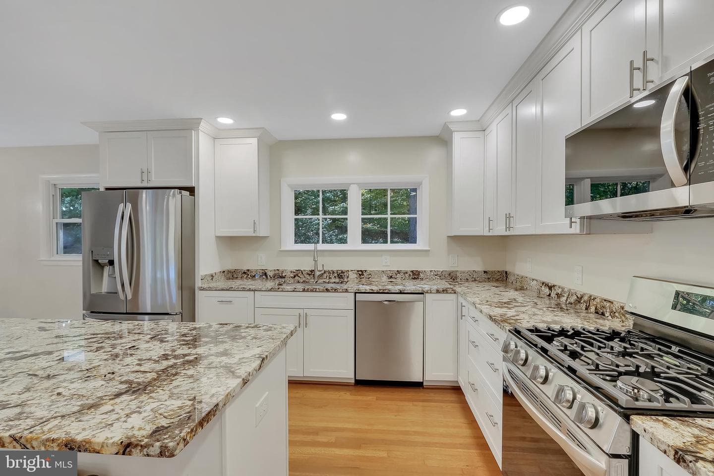 6829 Cherry Lane photo 12