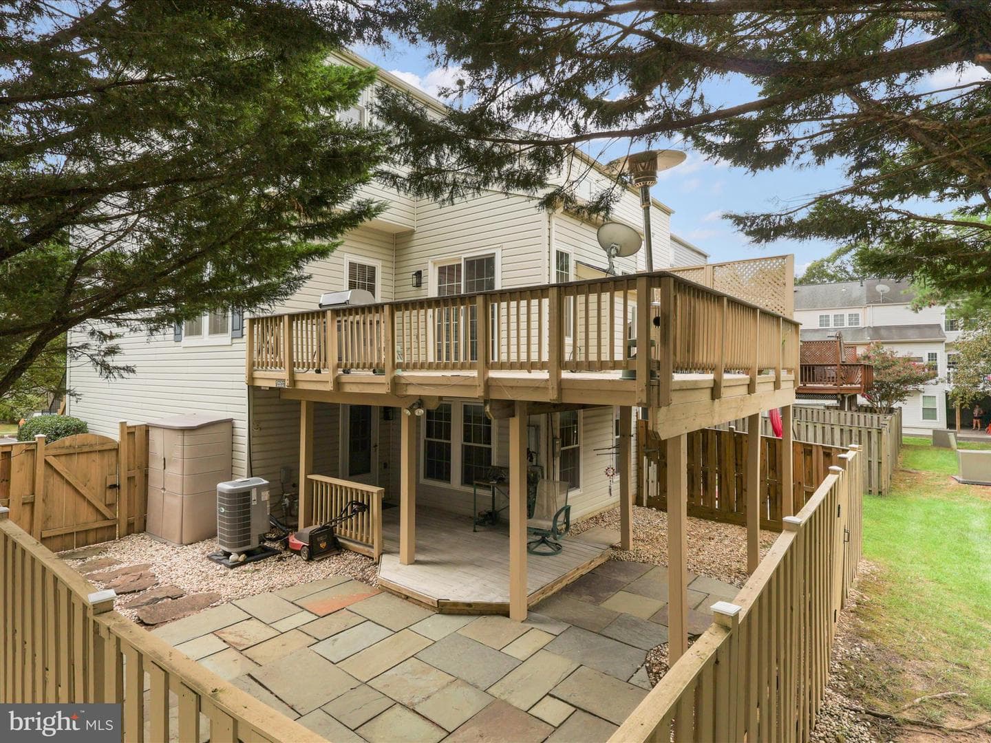 7755 Effingham Square photo 32