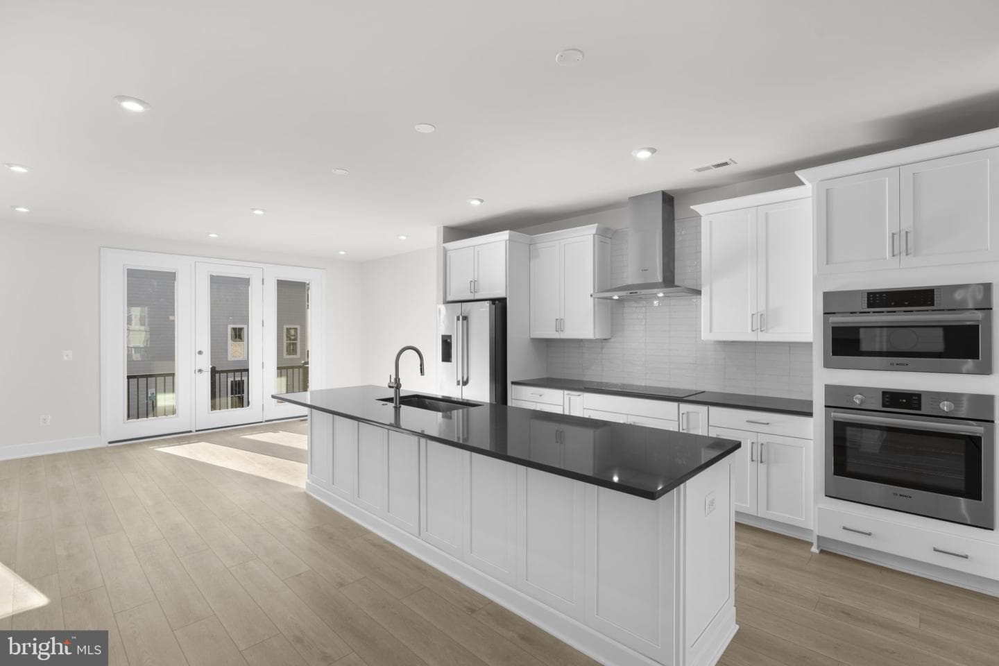 13730 Aviation Place photo 7