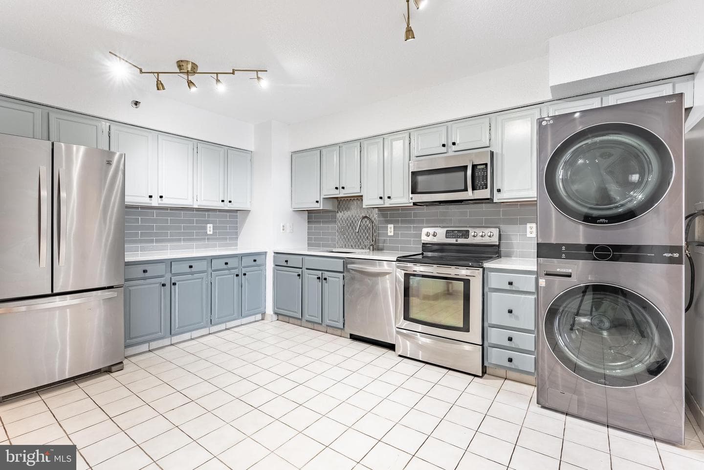3709 S George Mason Drive #1605e photo 16