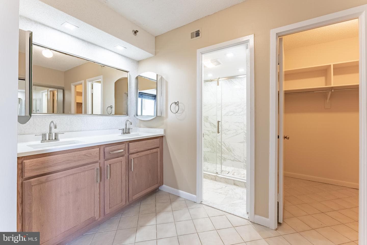 3709 S George Mason Drive #1605e photo 25