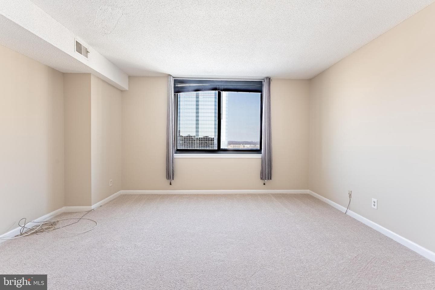 3709 S George Mason Drive #1605e photo 32