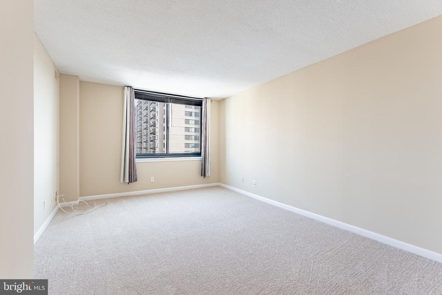 3709 S George Mason Drive #1605e photo 35