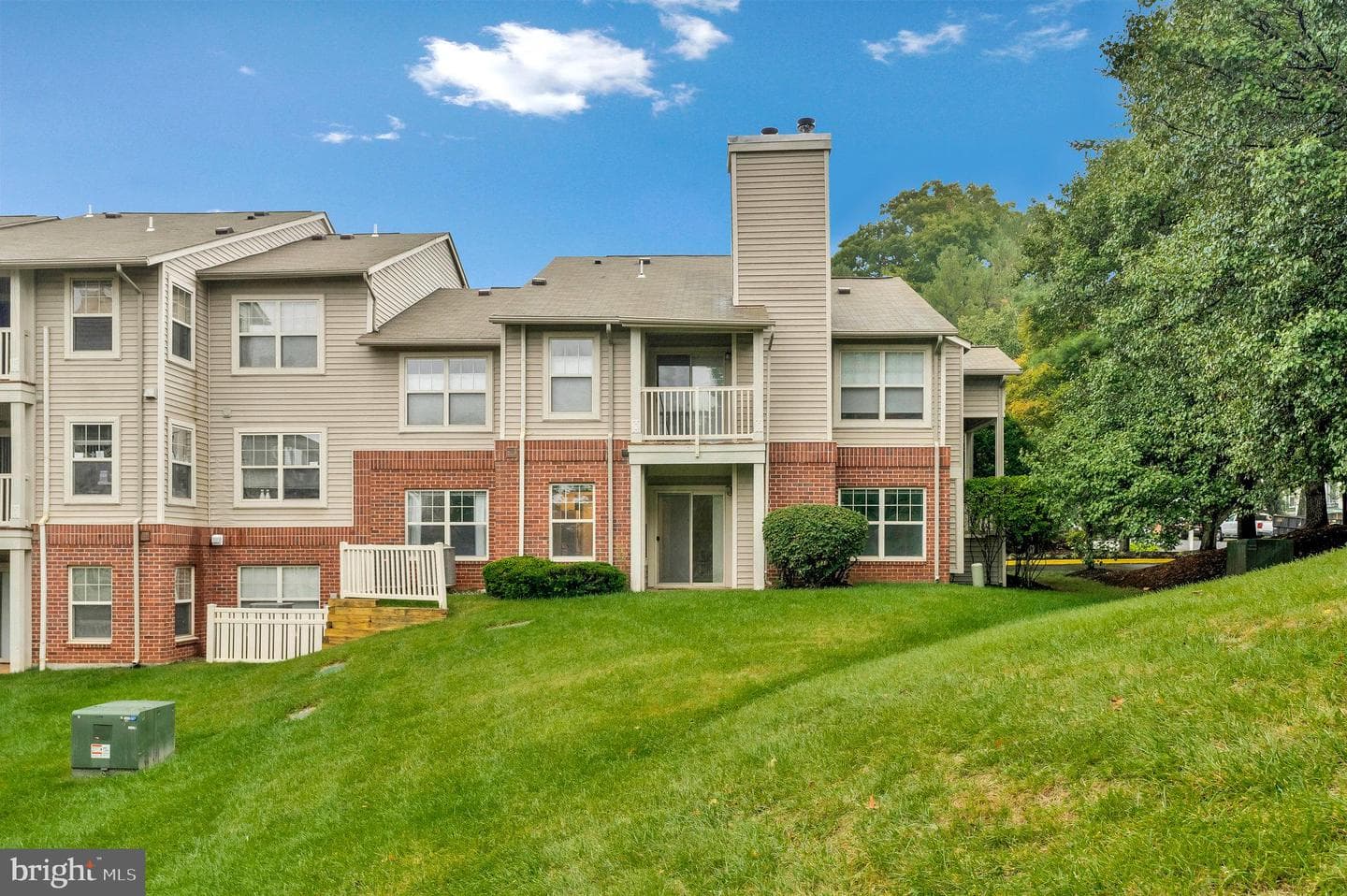 1701 Ascot Way #1701a photo 2